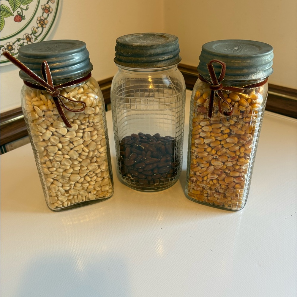 Set of 3 vintage seed jars (empty!)